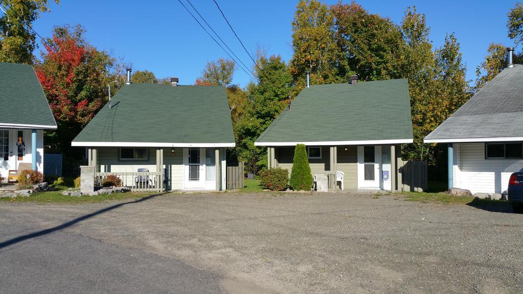 ボーブレ Les Chalets Bo-So-Metヴィラ エクステリア 写真